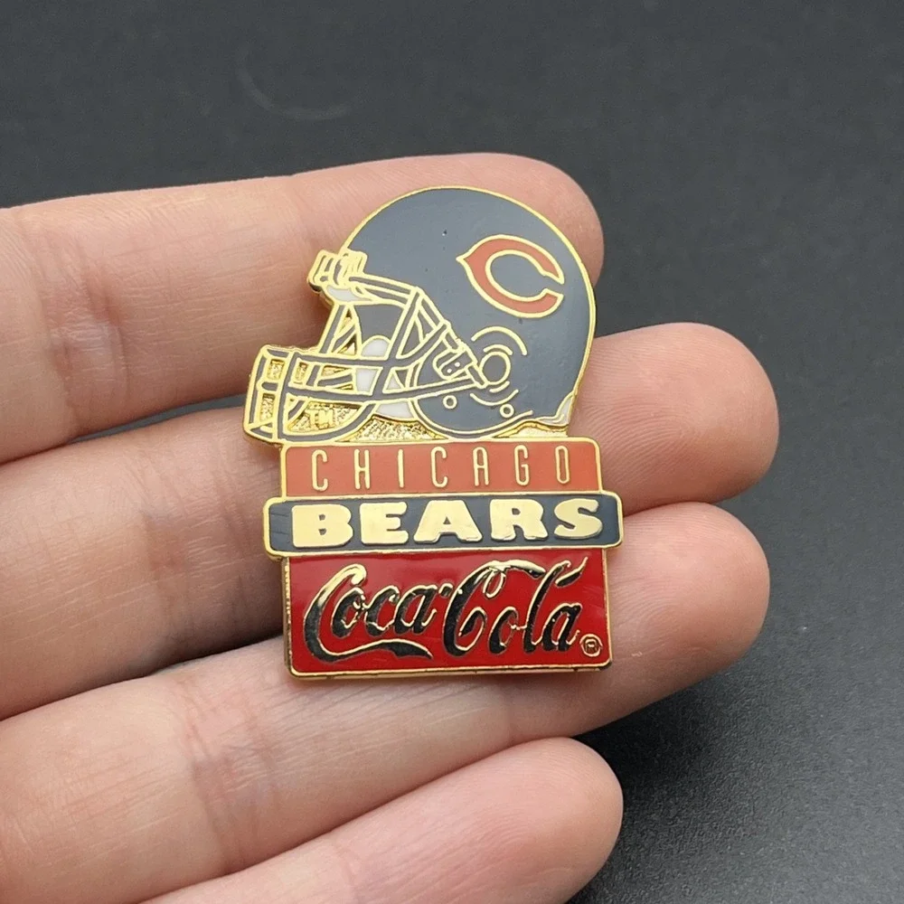 Coca-Cola Coke Chicago Bears‎ Helmet NFL Football Super Bowl XXVIII Hat Pin